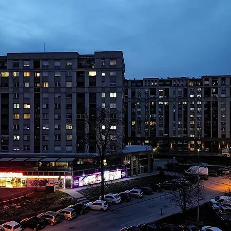 Bianco Rosso Скоп'є