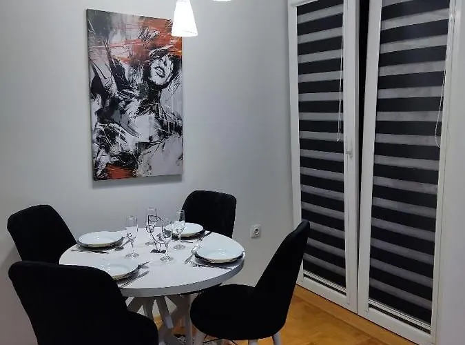 Bianco Rosso Daire *