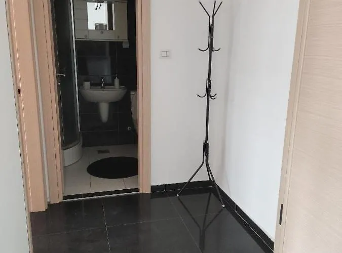 Bianco Rosso Apartment *